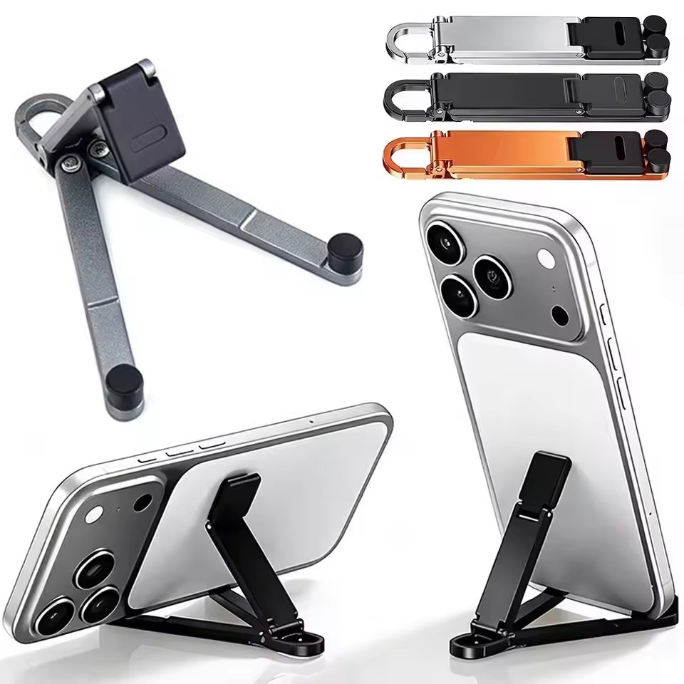 Phone Accessories - 折りたたみ式キーチェーン型スマホスタンド 多角度調整可能 軽量 iPhone/Samsung対応 ユニバーサルホルダー 旅行用三角ブラケット